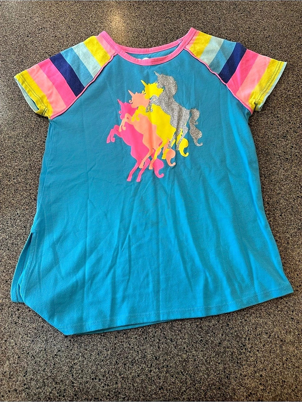 365 KIDS Girls Color Block Unicorn shirt Size 8